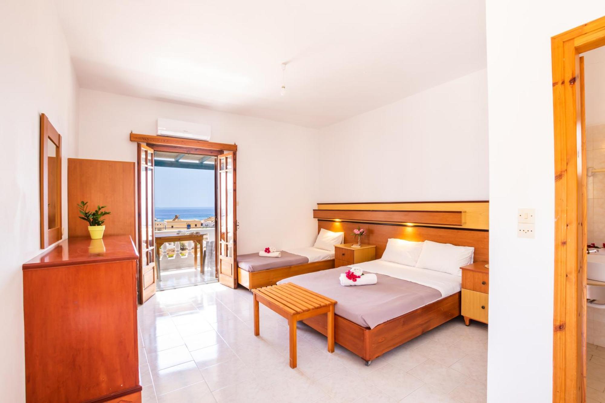 Hotel Sun Week à Lefkos  Extérieur photo